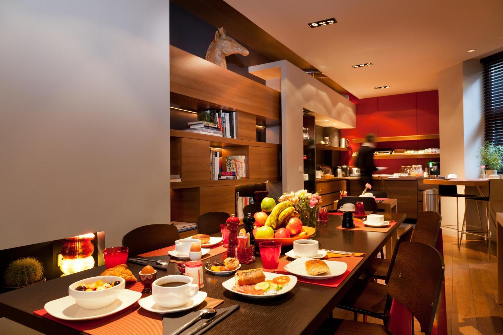 Fred'Hotel Paris Restoran gambar